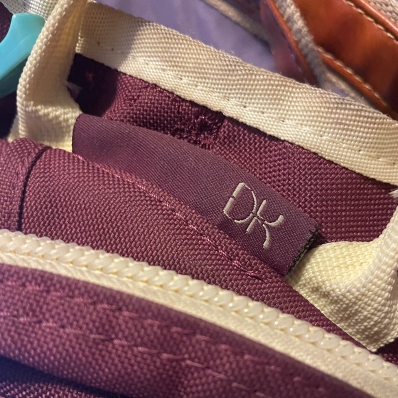 Dakine X Annie Doulanger Women's Snowboarding Team Backpack - Picture 9 of 16